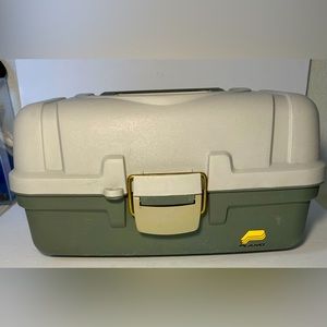PLANO Tackle Box Strong Built Well 6102 Fold Out Tray Fishing Gear Made in USA